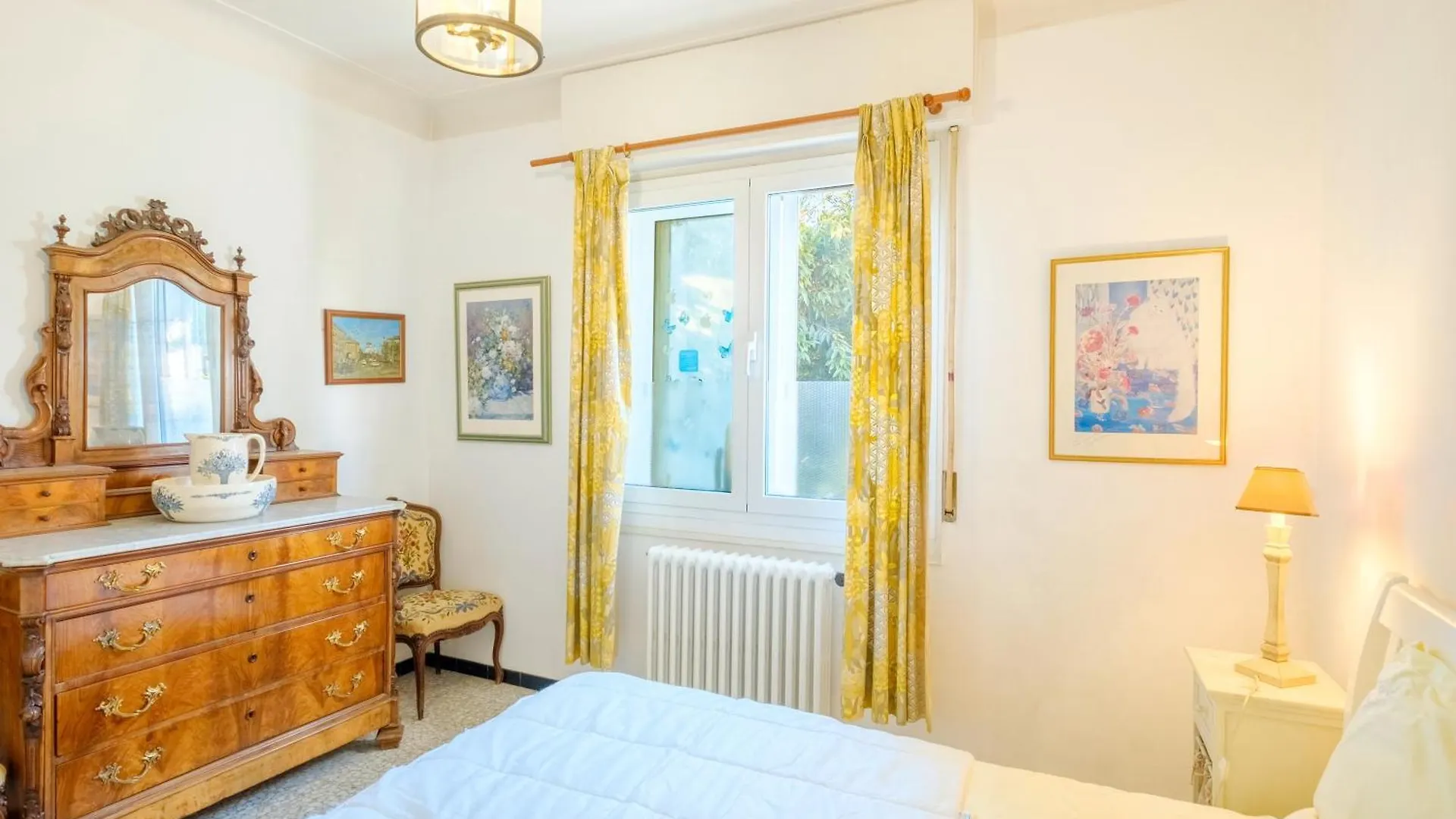 Villa Eden Menton 0*,